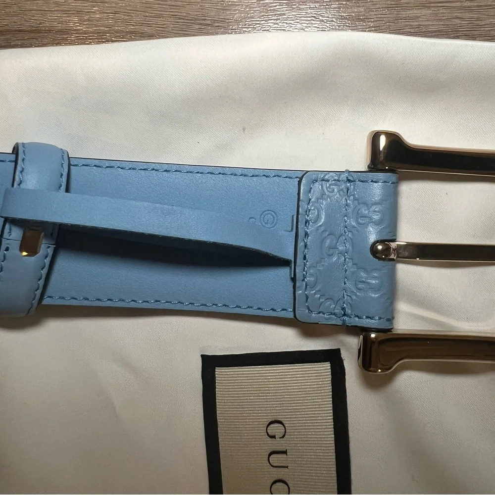 NWOT Gucci Sky Blue Embossed Belt - Picture 4 of 10